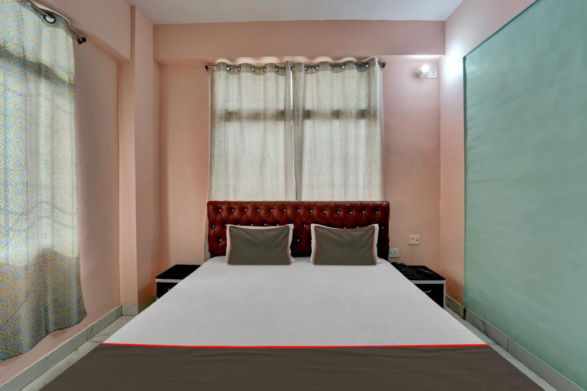 Collection O The Lotus Palace Patna  Bagian luar foto